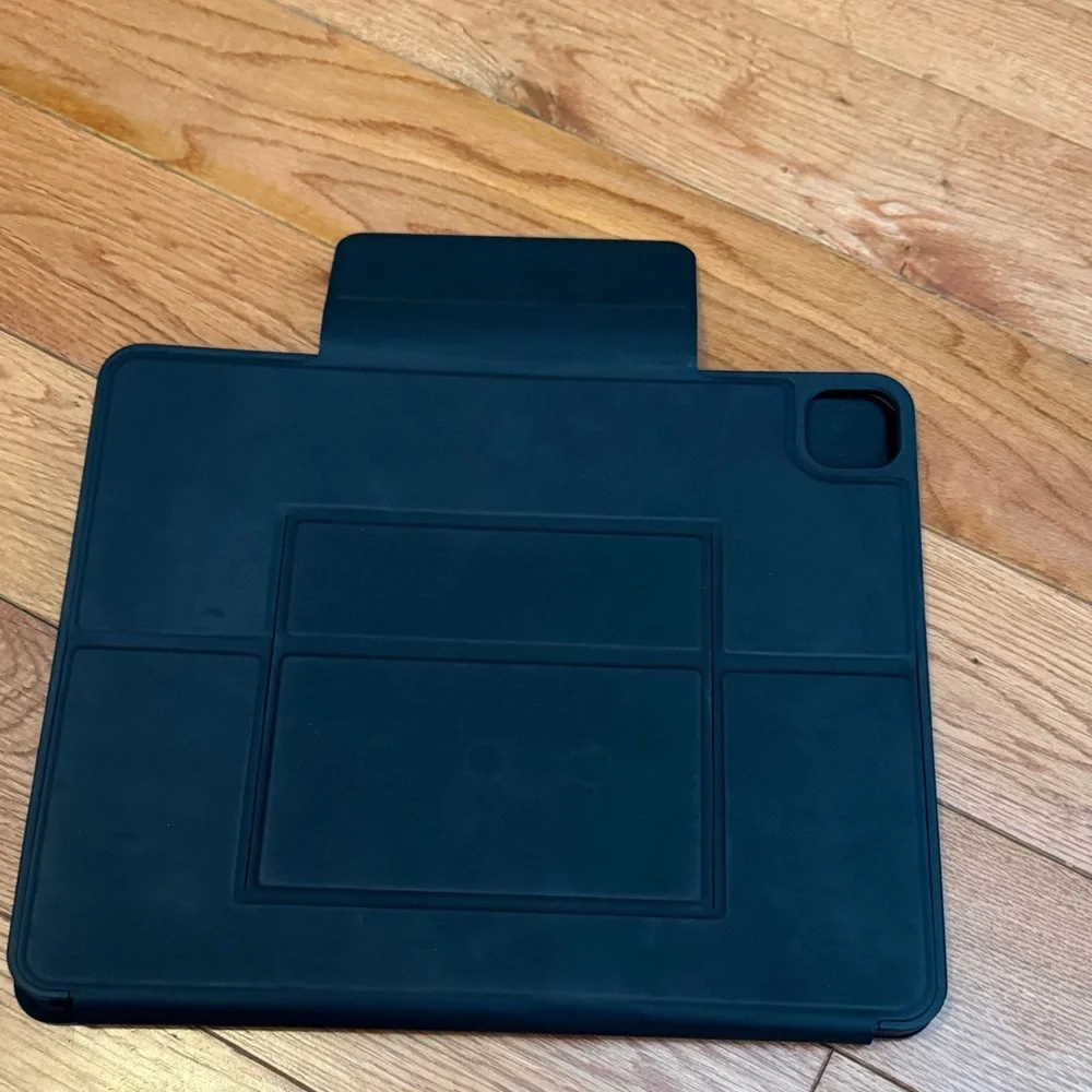 Black CODi Keyboard Case for iPad Pro, 13”